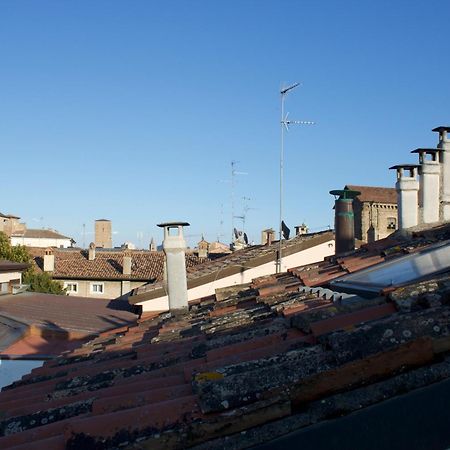 Corte Cavour. Una Mansarda Nel Cuore Della Citta Ravenna Exterior photo