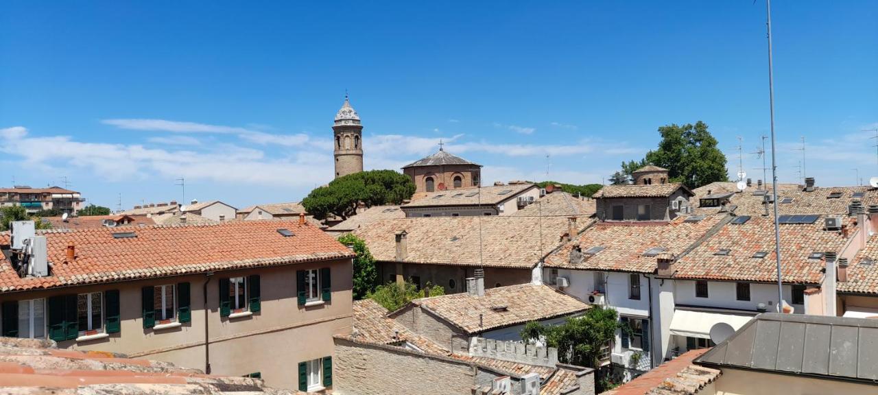 Corte Cavour. Una Mansarda Nel Cuore Della Citta Ravenna Exterior photo