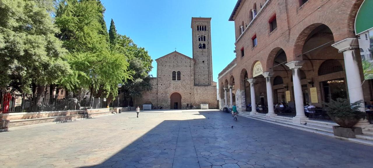 Corte Cavour. Una Mansarda Nel Cuore Della Citta Ravenna Exterior photo