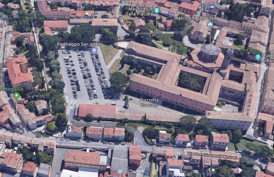 Corte Cavour. Una Mansarda Nel Cuore Della Citta Ravenna Exterior photo
