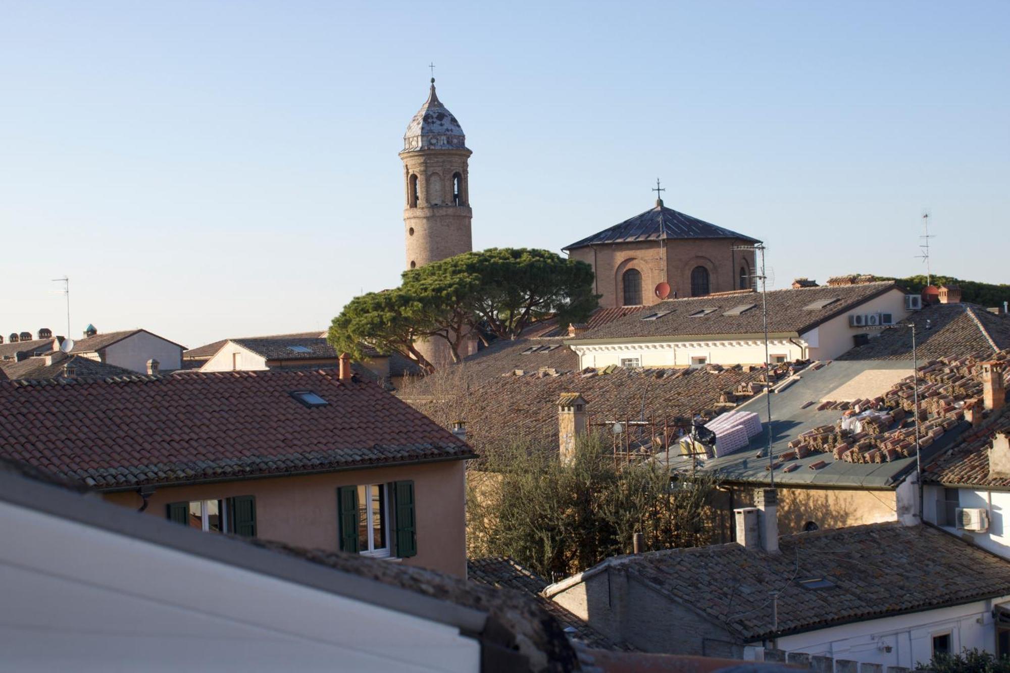 Corte Cavour. Una Mansarda Nel Cuore Della Citta Ravenna Exterior photo